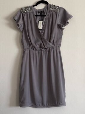 Banana Republic Embellished Shoulder Short Sleeve Wrap Dress in Purplish Gray